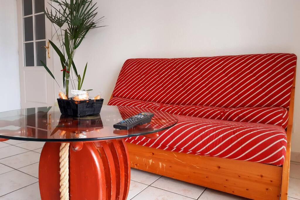 2 Pieces Avec Terrasse, Piscine, Parking Privatif * Besançon