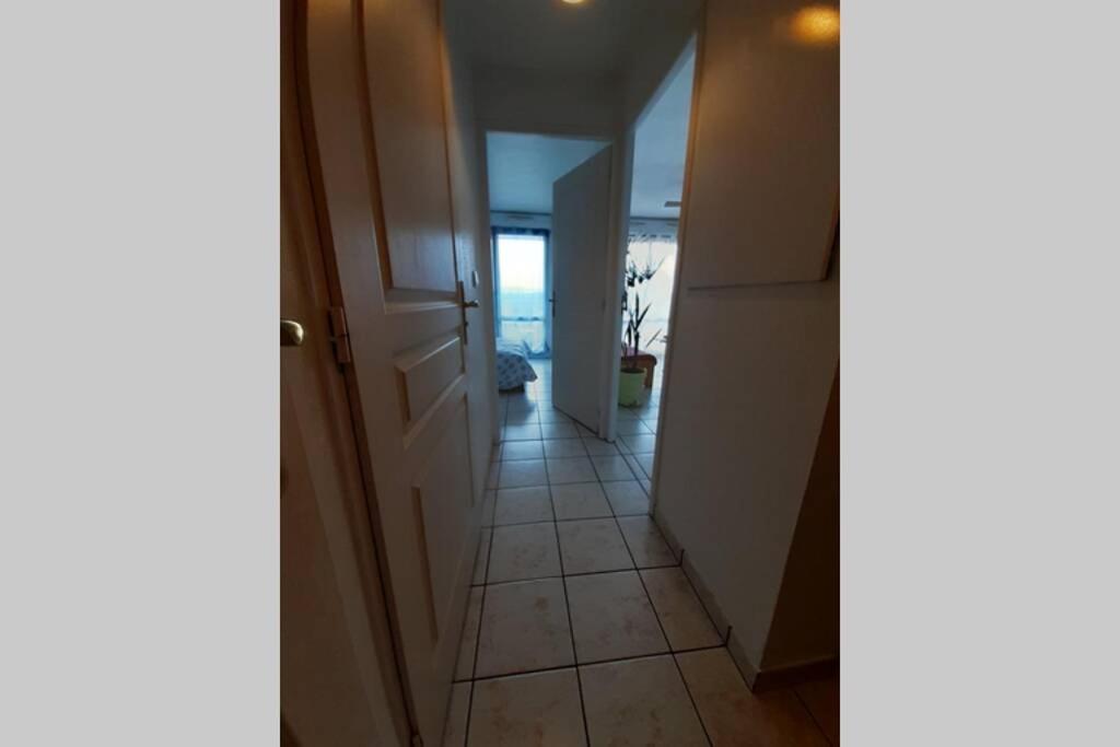 Apartment 2 Pieces Avec Terrasse, Piscine, Parking Privatif Besançon