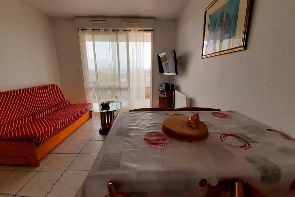 Apartment 2 Pieces Avec Terrasse, Piscine, Parking Privatif Besançon